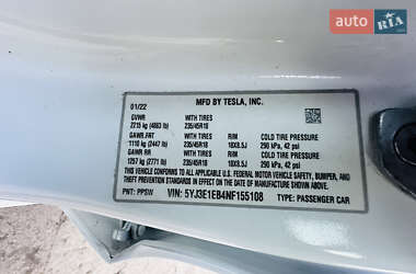 Седан Tesla Model 3 2022 в 