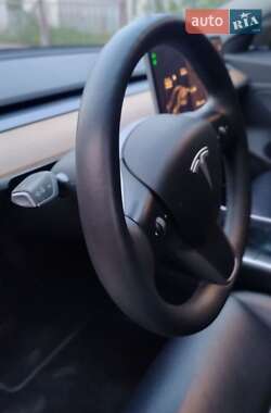 Седан Tesla Model 3 2019 в 