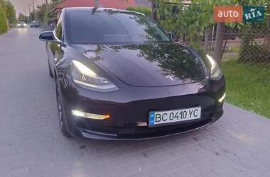 Седан Tesla Model 3 2019 в 
