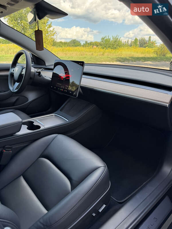 Седан Tesla Model 3 2023 в Сумах