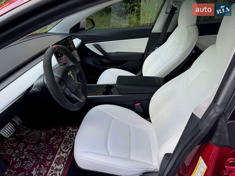 Седан Tesla Model 3 2019 в Києві