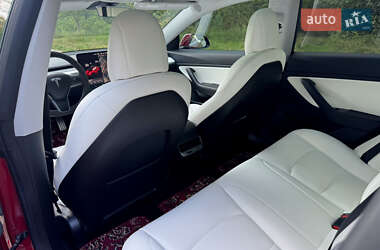 Седан Tesla Model 3 2019 в 