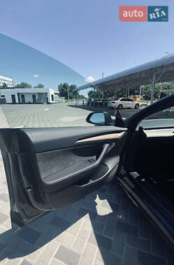 Седан Tesla Model 3 2023 в Полтаве