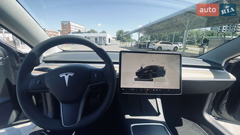 Седан Tesla Model 3 2023 в Полтаве