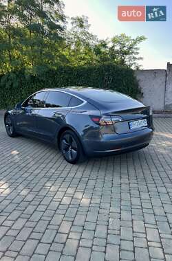 Седан Tesla Model 3 2019 в 