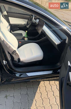 Седан Tesla Model 3 2018 в 