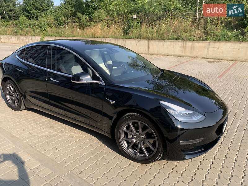 Tesla Model 3 2018