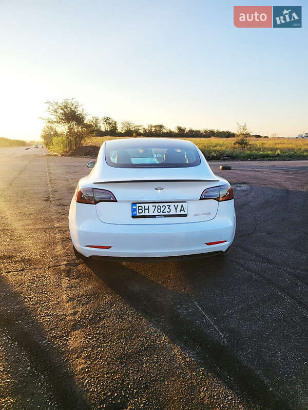 Седан Tesla Model 3 2019 в Одессе