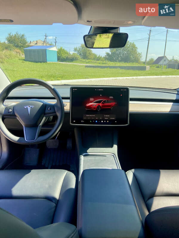 Седан Tesla Model 3 2022 в Виннице