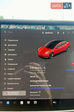 Седан Tesla Model 3 2022 в 