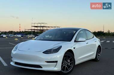 Седан Tesla Model 3 2022 в Киеве