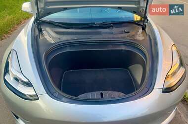 Седан Tesla Model 3 2018 в 