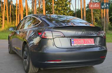 Седан Tesla Model 3 2019 в 