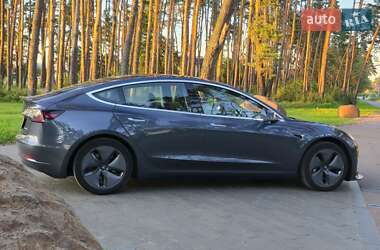 Седан Tesla Model 3 2019 в 