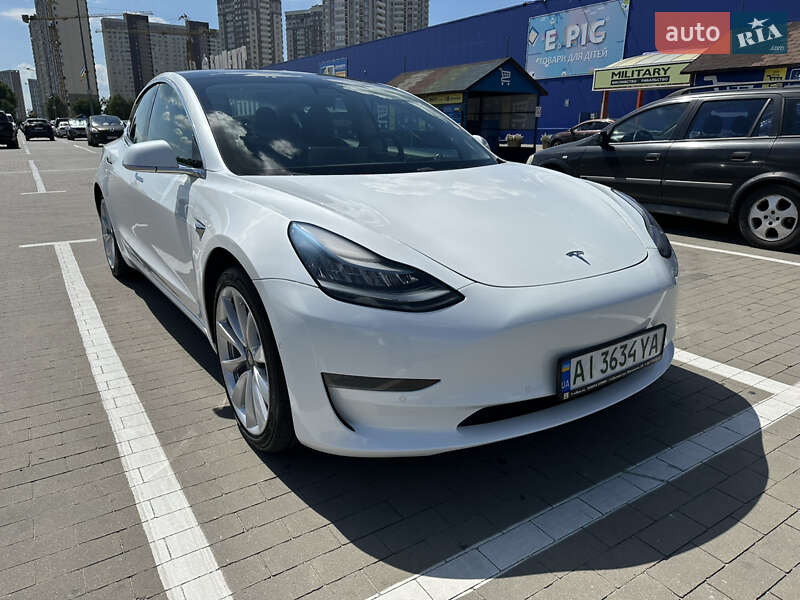 Tesla Model 3 2019