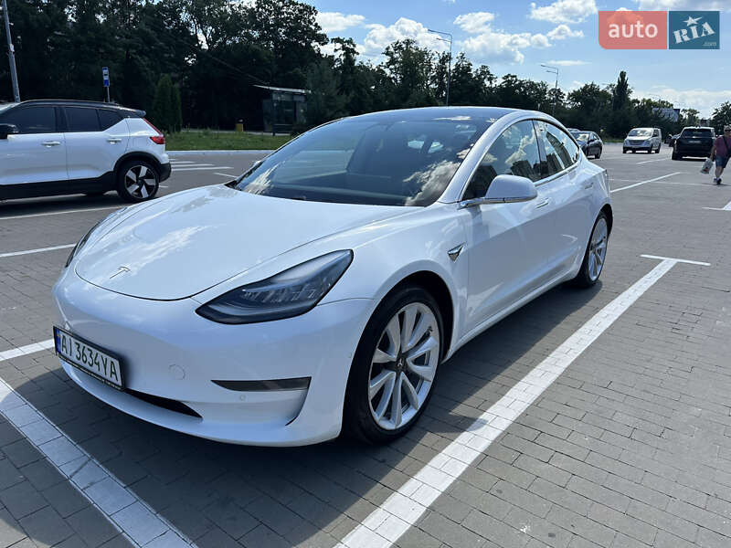 Седан Tesla Model 3 2019 в Києві