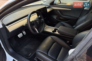 Седан Tesla Model 3 2022 в 