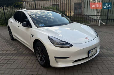 Седан Tesla Model 3 2019 в 