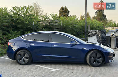 Седан Tesla Model 3 2018 в 