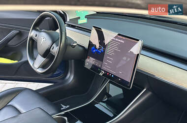 Седан Tesla Model 3 2018 в 