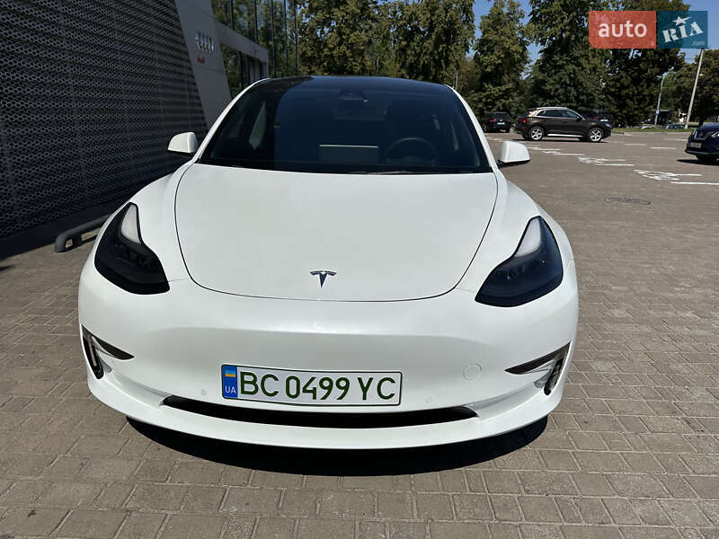Седан Tesla Model 3 2022 в Львові