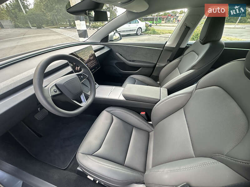 Седан Tesla Model 3 2024 в Харькове