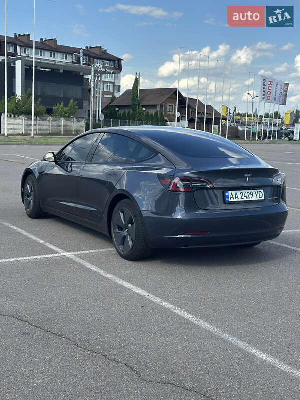 Седан Tesla Model 3 2021 в Києві