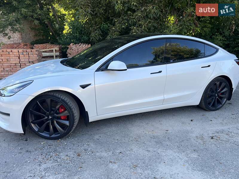 Седан Tesla Model 3 2019 в Білій Церкві