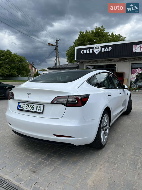 Tesla Model 3 2022