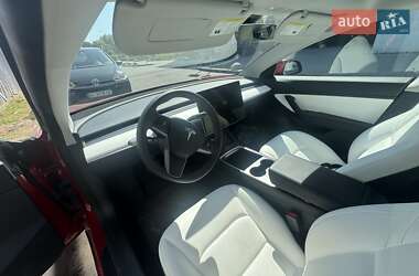 Седан Tesla Model 3 2021 в 