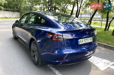Седан Tesla Model 3 2021 в 
