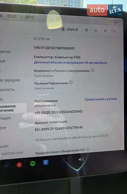Седан Tesla Model 3 2021 в 