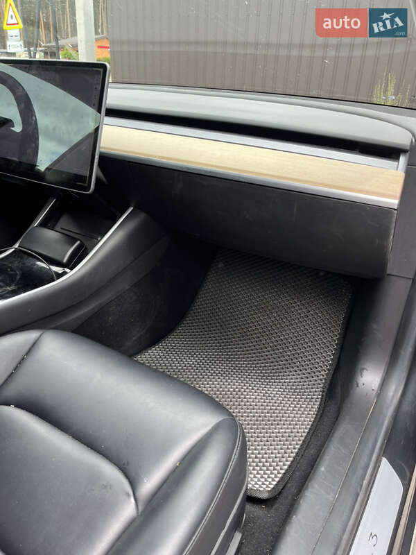 Седан Tesla Model 3 2018 в Киеве фото 10 Седан Tesla Model 3 2018 в Киеве
