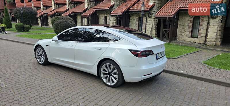 Седан Tesla Model 3 2020 в Львове фото 30 Седан Tesla Model 3 2020 в Львове