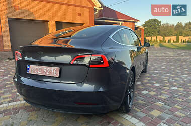 Седан Tesla Model 3 2019 в 