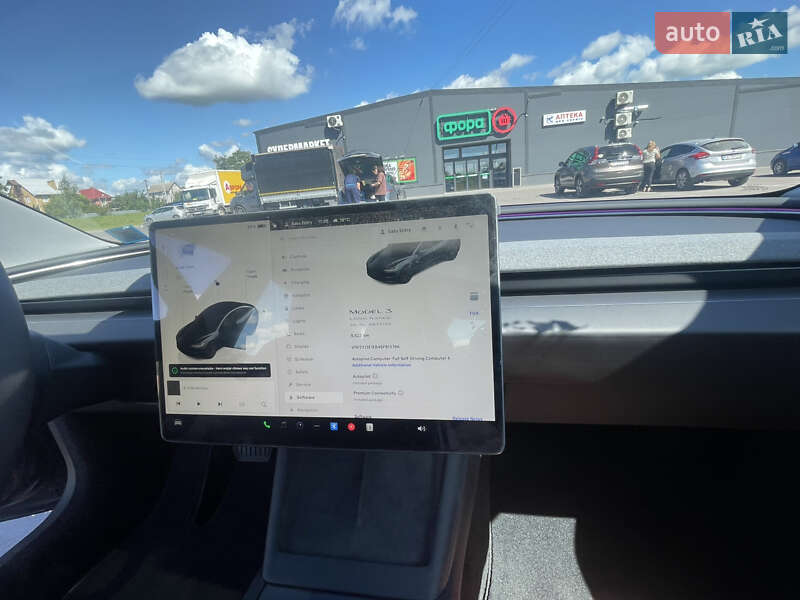 Седан Tesla Model 3 2024 в Киеве