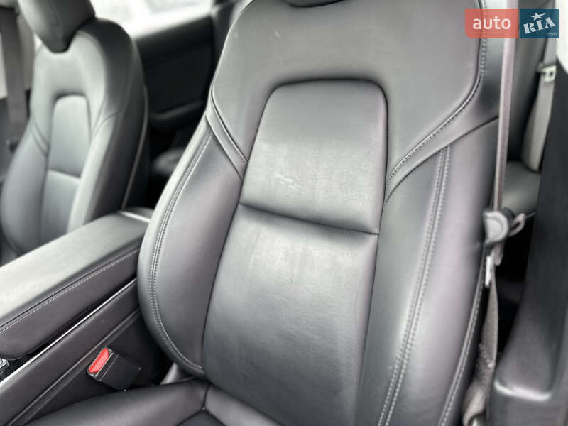 Седан Tesla Model 3 2018 в Луцке