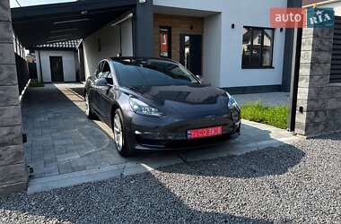 Седан Tesla Model 3 2019 в 