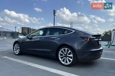 Седан Tesla Model 3 2018 в 