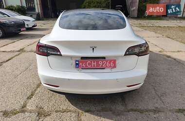 Седан Tesla Model 3 2019 в 