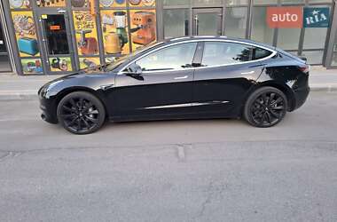 Седан Tesla Model 3 2018 в 