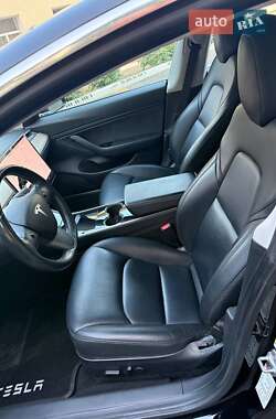 Седан Tesla Model 3 2018 в 