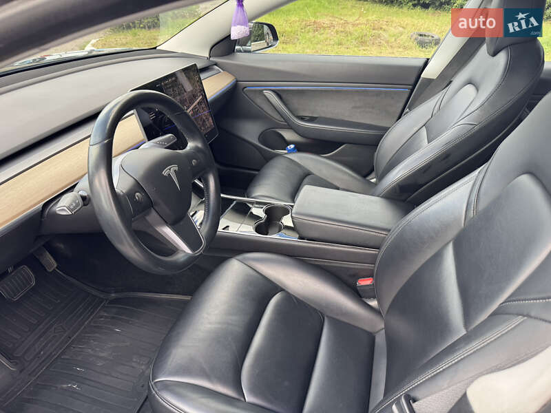 Седан Tesla Model 3 2019 в Києві
