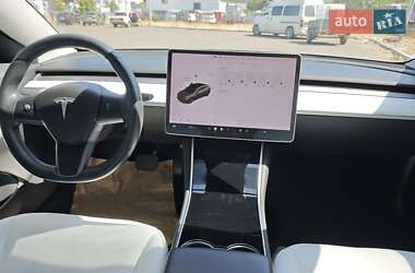 Седан Tesla Model 3 2018 в Миколаєві