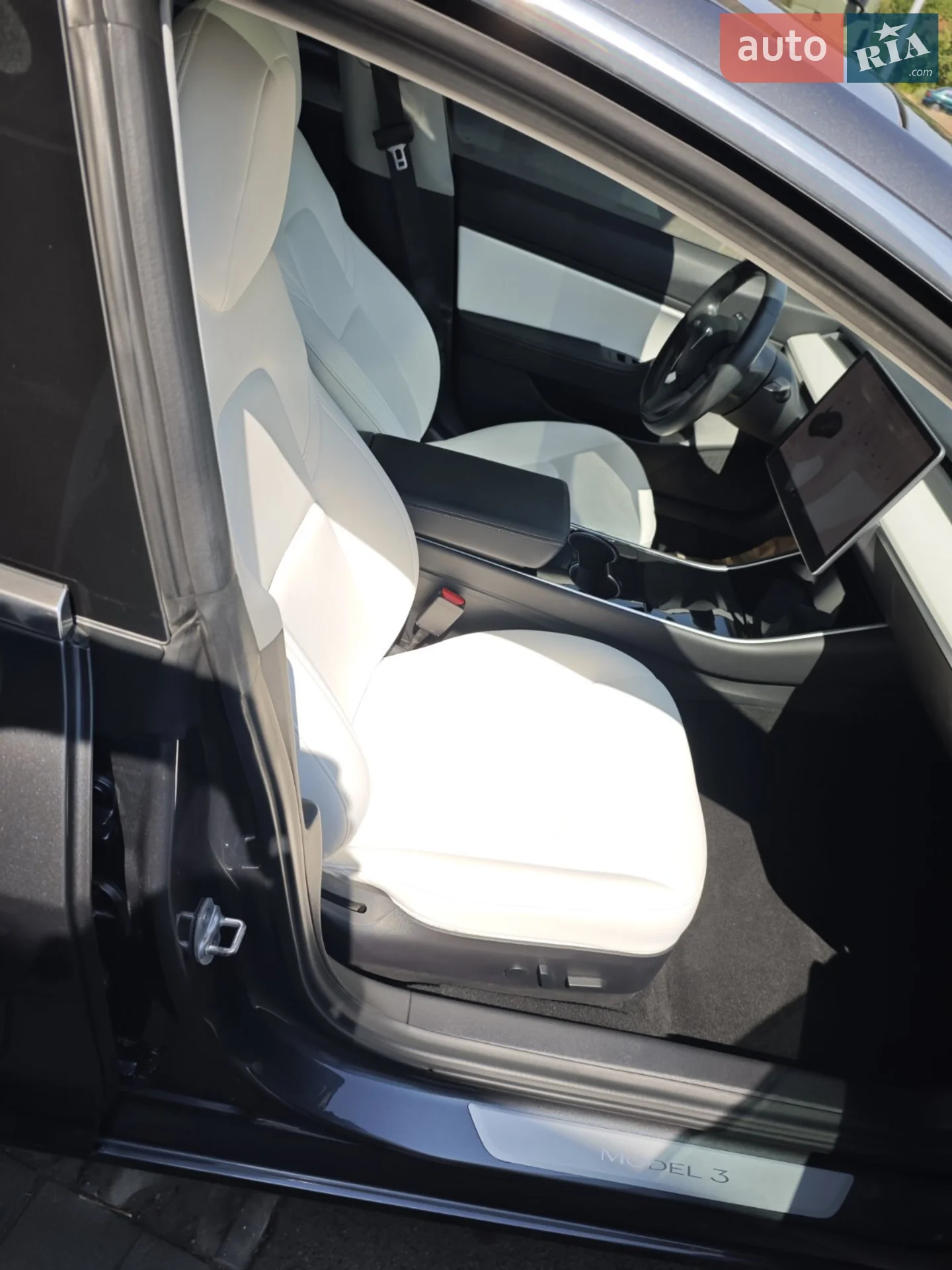 2018 Tesla Model 3 - мініатюра 11