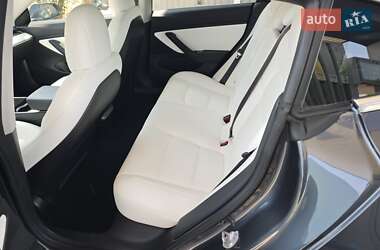 Седан Tesla Model 3 2018 в Миколаєві