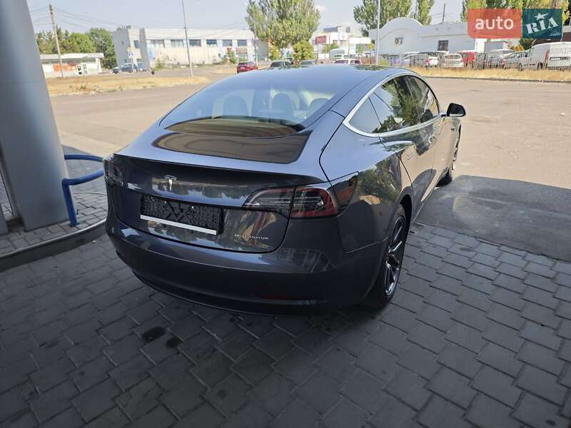 Седан Tesla Model 3 2018 в Миколаєві