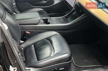 Седан Tesla Model 3 2018 в 