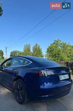 Седан Tesla Model 3 2019 в 