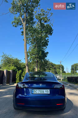Седан Tesla Model 3 2019 в 